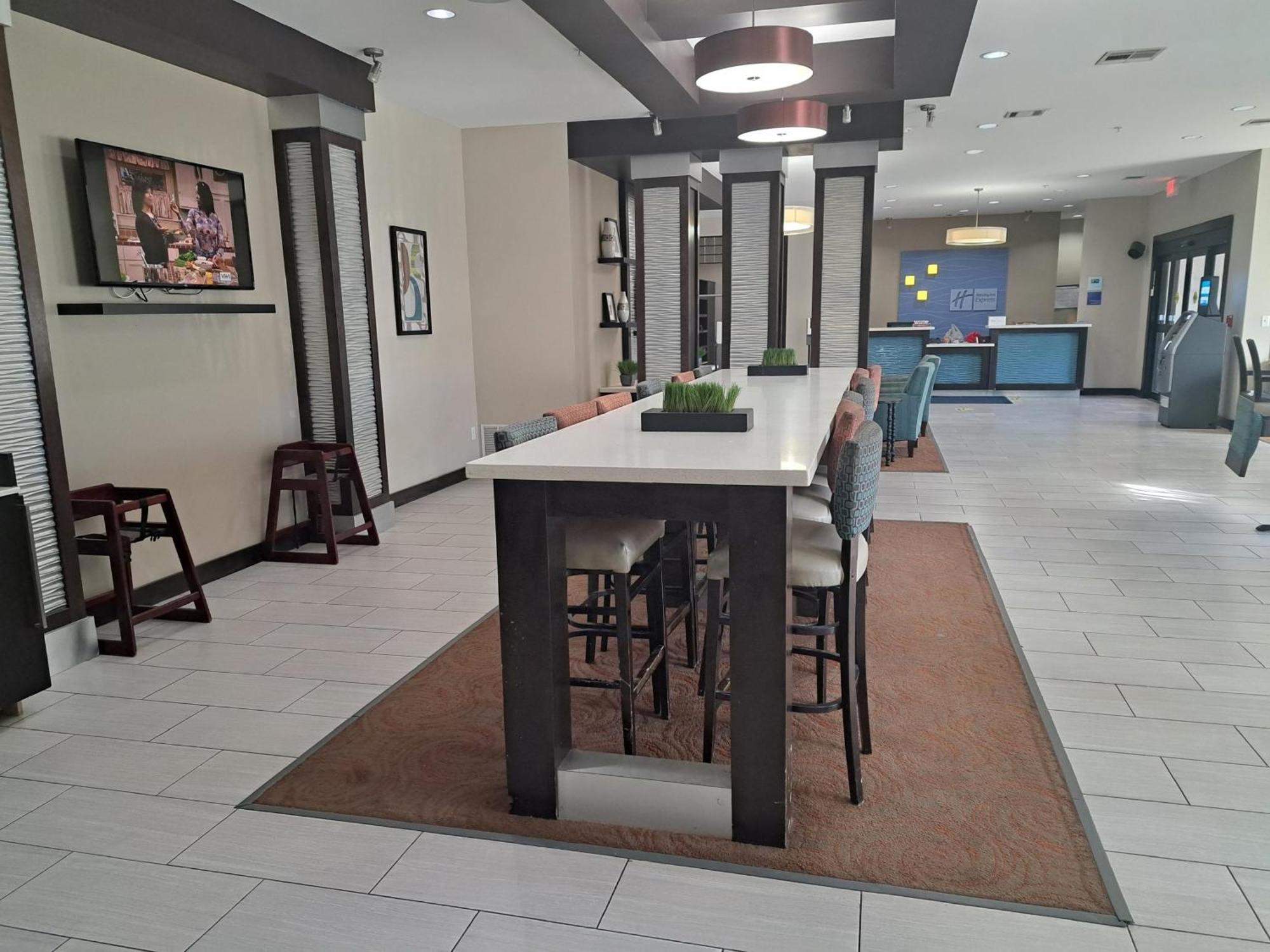 Holiday Inn Express Kenedy By Ihg Luaran gambar