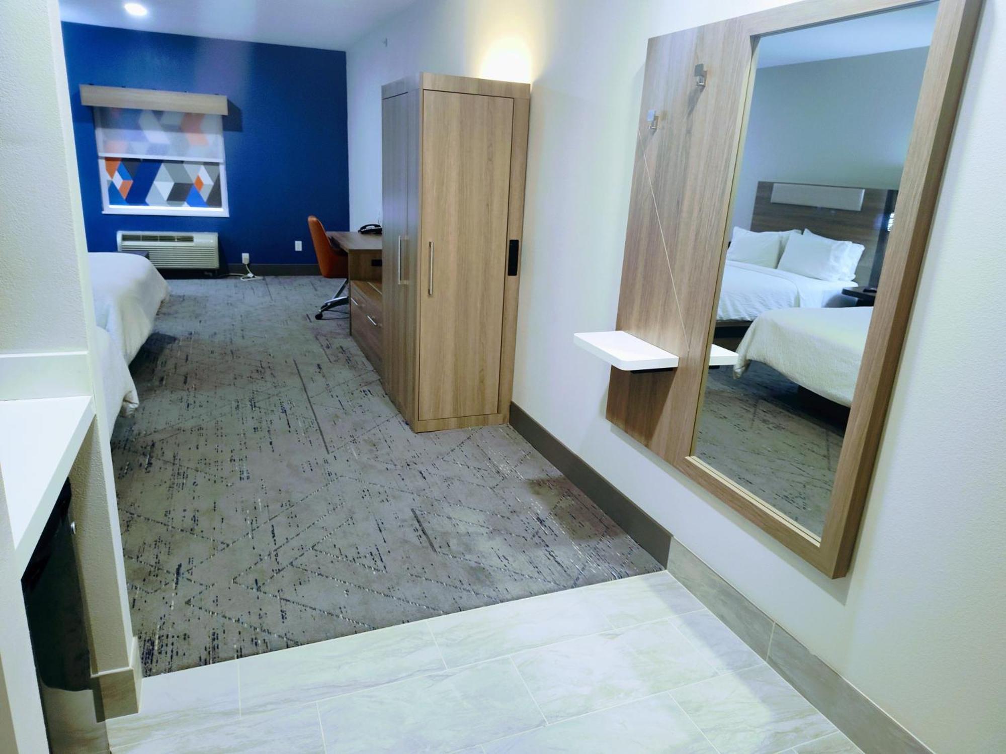 Holiday Inn Express Kenedy By Ihg Luaran gambar