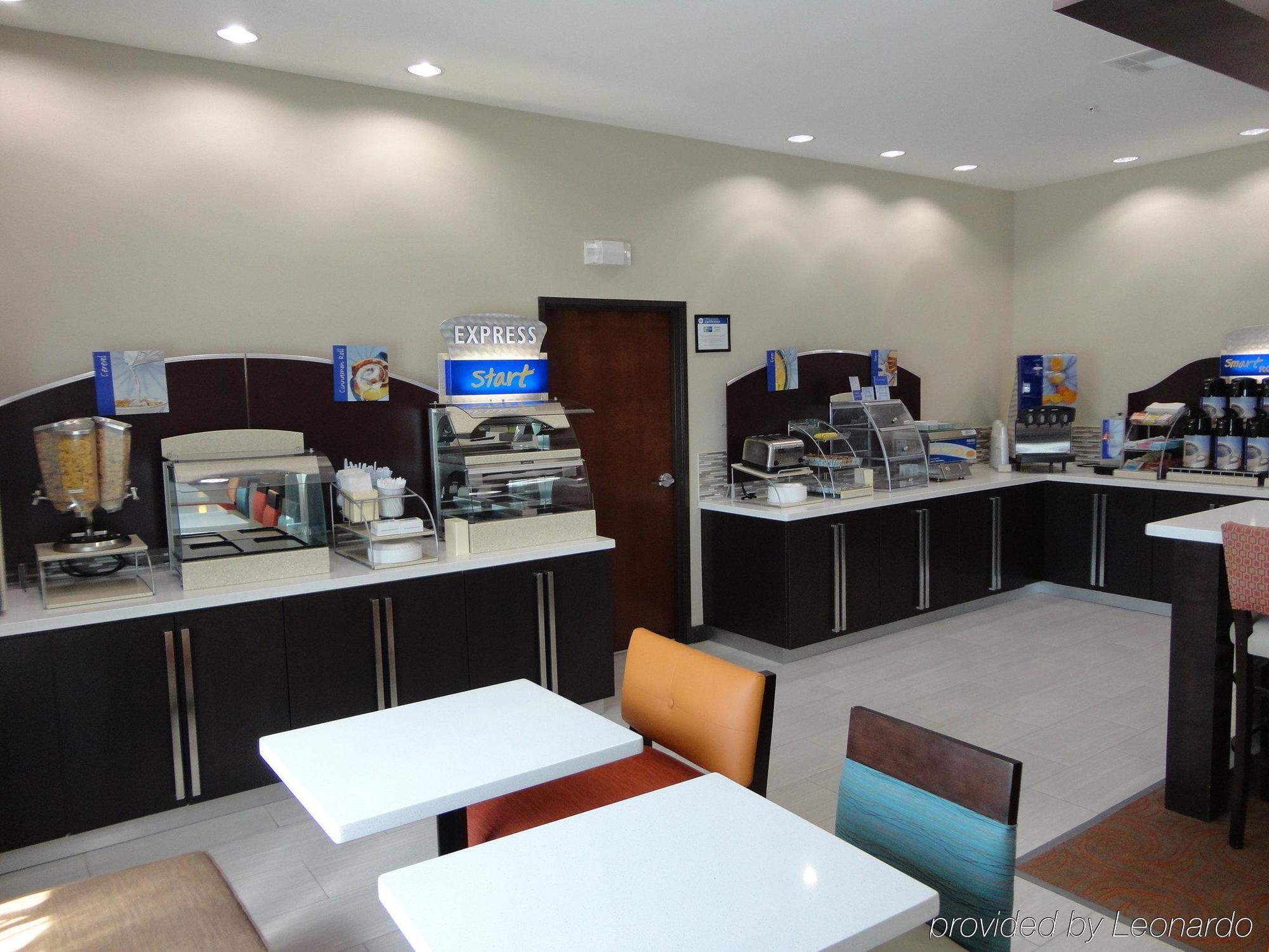 Holiday Inn Express Kenedy By Ihg Luaran gambar